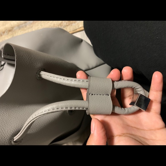 Zara Grey Purse/Backpack - Picture 4 of 5